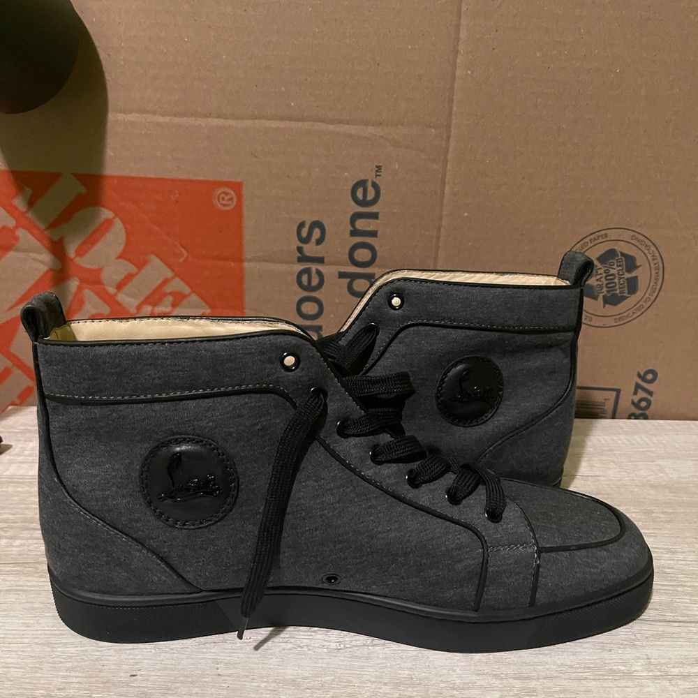 Christian Louboutin Louis Orlato Flat Grey